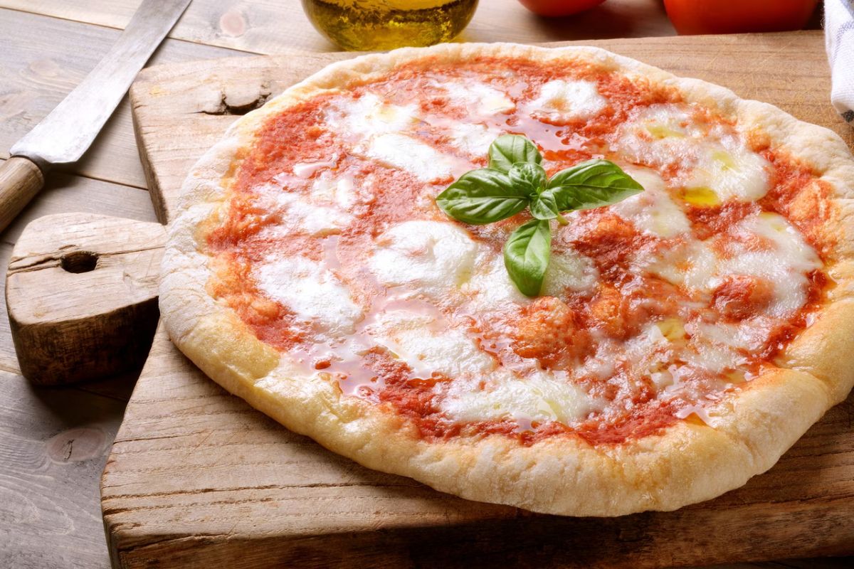 Uma pizza margherita com muito bom aspeto. © fabiomax, fotolia